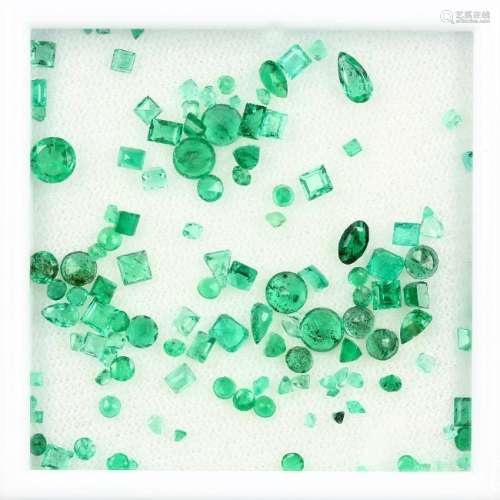 Lot loose emeralds