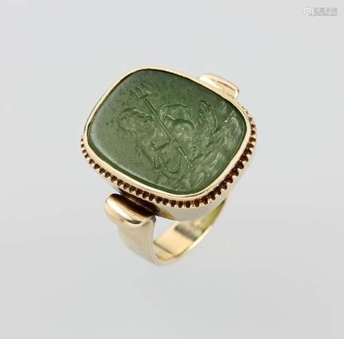 14 kt gold ring with agate