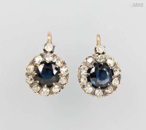 Pair of 14 kt gold earrings with sapphires and diamonds