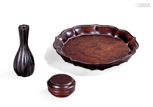 清 紫檀木雕香盘、香盒、香瓶 （一组三件）