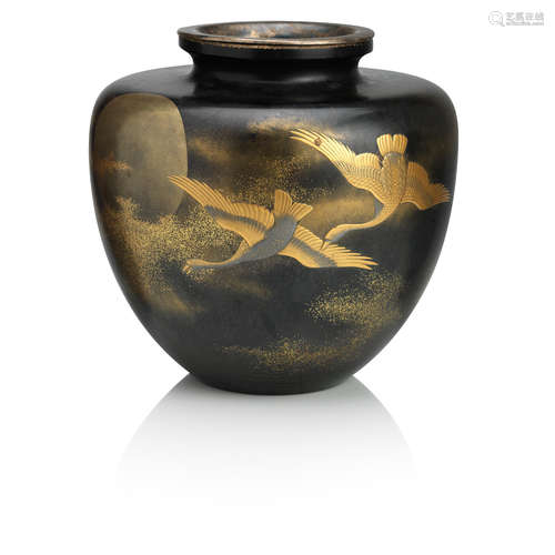 By Zohiko Company, Meiji era A large black lacquered vase