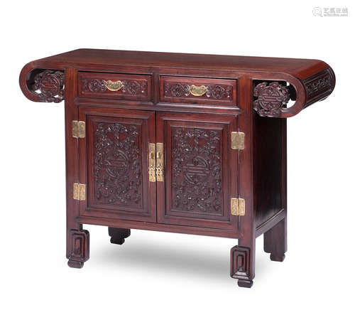 Qing Dynasty A huanghuali altar cabinet