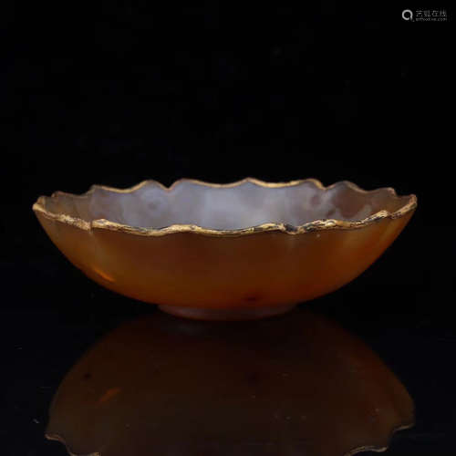 A OLD AGATE GILT-FLORAL-RIM DISH