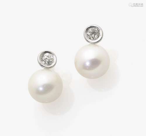 A PAIR OF SOUTH SEA CULTURED PEARLS AND DIAMOND EAR STUDS