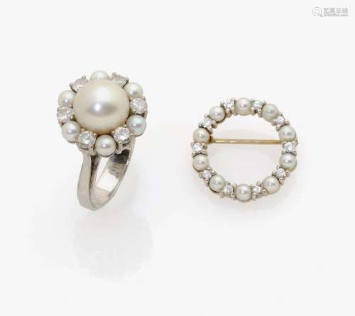 A RING AND A SMALL BROOCH WITH CULTURED PEARLS AND DIAMONDS Germany, 1950s-1960s