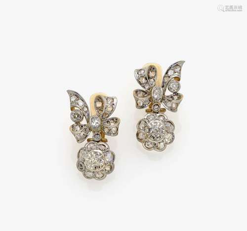 A PAIR OF HISTORICAL DIAMOND SET EARRINGS USA, circa 1900