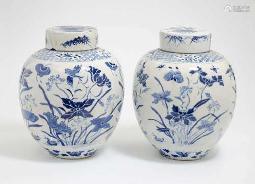 TWO GINGER POTS China