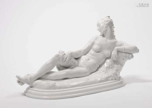 RESTING WOMAN KPM, Berlin Design by Paul Scheurich, 1918