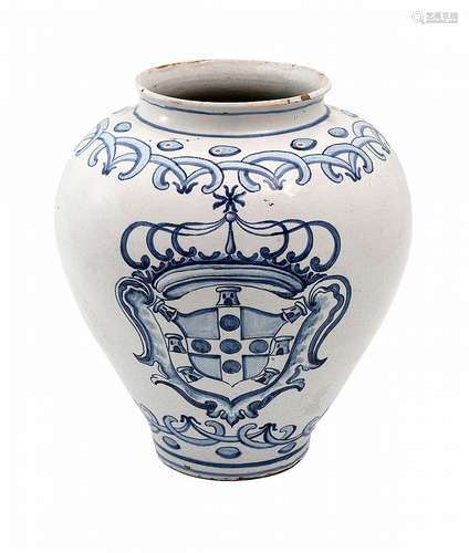 ARMORIAL POT