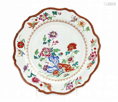 LARGE SCALLOPED PLATE