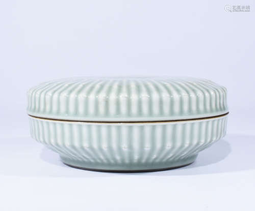 Chinese Porcelain Box