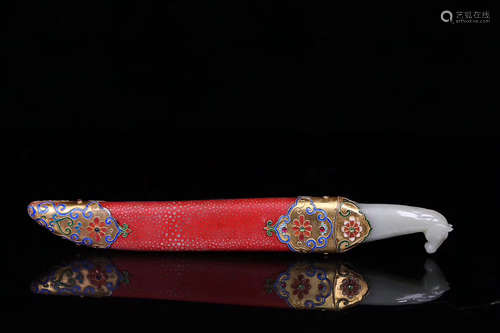 A SILVER GILT HETIAN JADE KNIFE