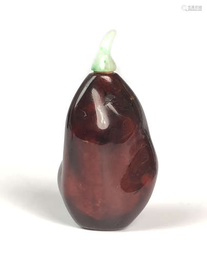 Chinese Cherry Amber Snuff Bottle