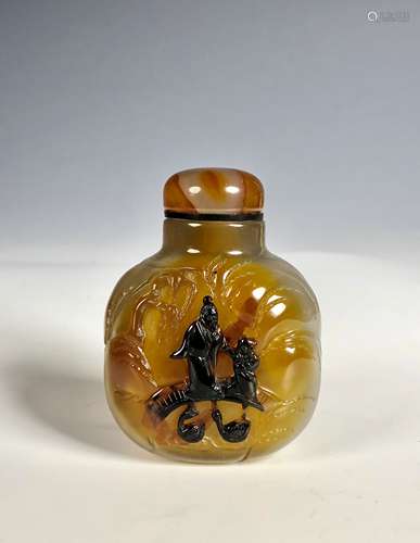 Chinese Carved Agate Snuff Bottle