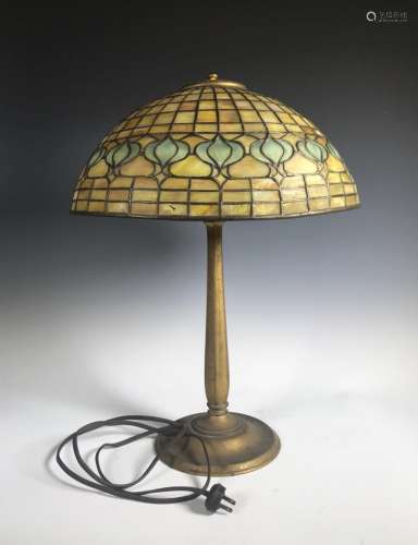 Tiffany Pomegranate Table Lamp