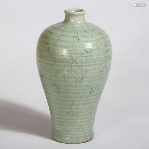 CHINESE CELADON GLAZED MEIPING VASE