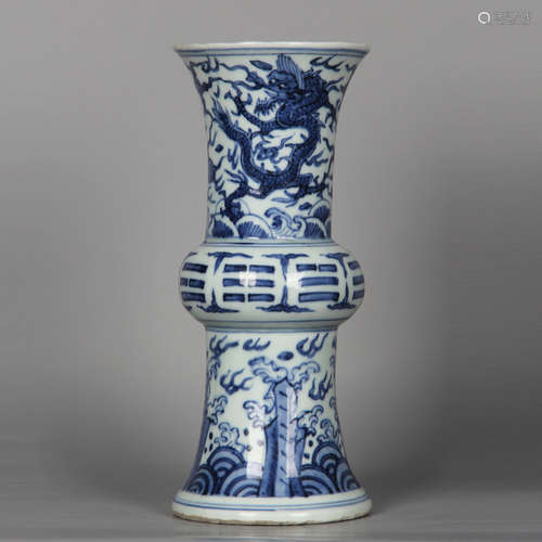 CHINESE BLUE AND WHITE GU VASE