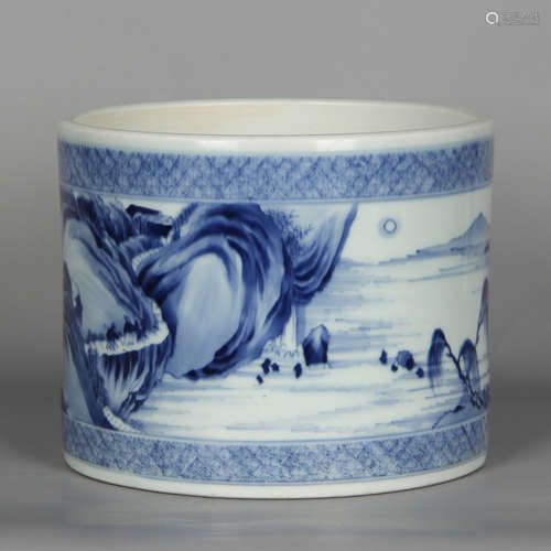 CHINESE BLUE AND WHITE PORCELAIN BRUSH POT