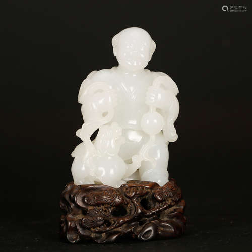 CHINESE WHITE JADE CARVED FIGURINE