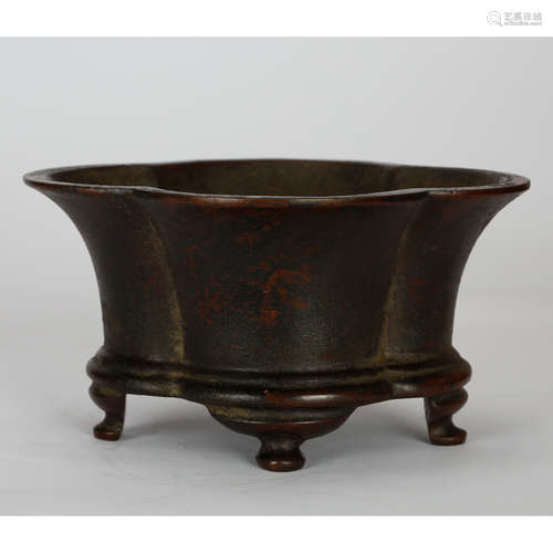 CHINESE BRONZE LOBBED SHAPE CENSER