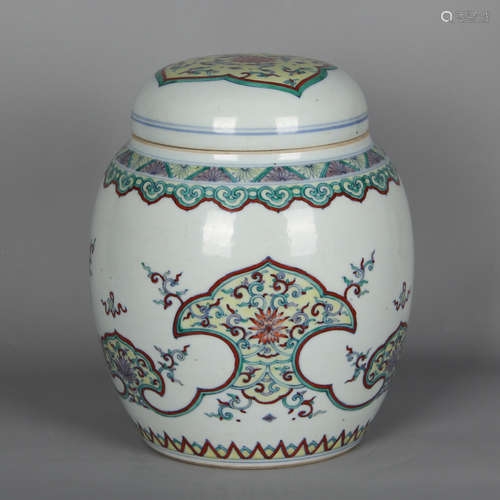 CHINESE FAMILLE VERTE COVER JAR