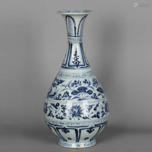 CHINESE BLUE AND WHITE PORCELAIN VASE