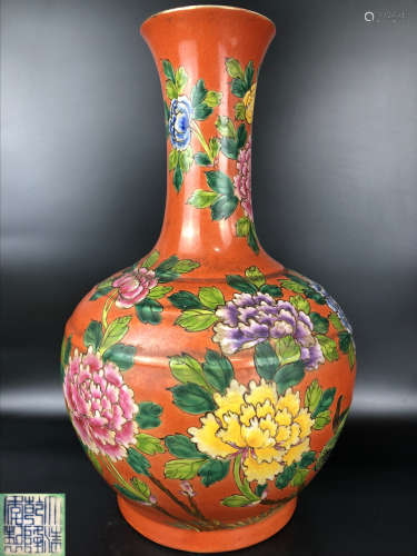 A RED-GROUND FLORAL AND BIRD PATTERN VASE