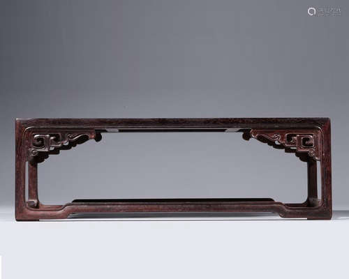 A FINE ROSEWOOD CARVED BED FURNITURE