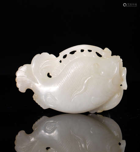 A HETIAN JADE LUCKY PATTERN ORNAMENT