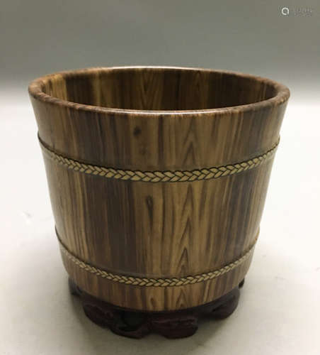 A YANGCAI WOOD PATTERN DESIGN POT