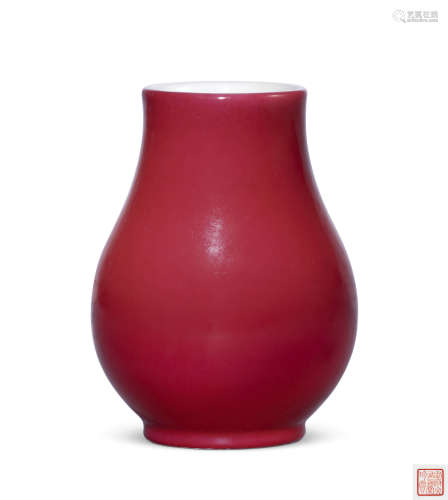 胭脂红釉广口瓶