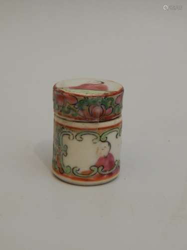 Boîte miniature en porcelaine famille rose. Canton...