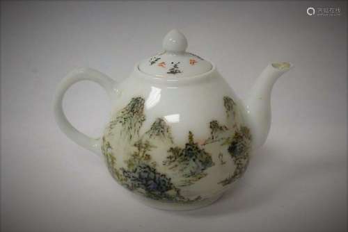 A small Chinese Republic qianjiangcai porcelain teapot