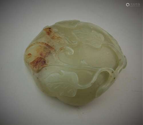 A Chinese hetian jade carved brush waster