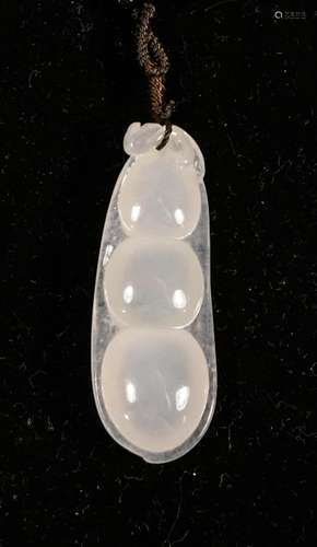 CHINESE JADEITE PENDANT, PEA