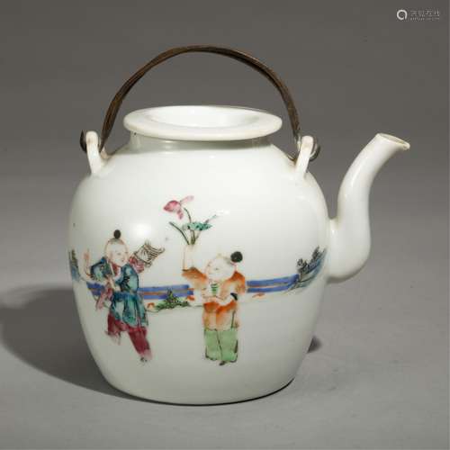 CHINESE FAMILLE ROSE PORCELAIN TEAPOT