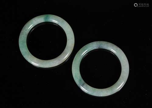 PAIR OF CHINESE JADEITE BANGLES