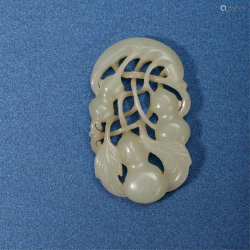 CHINESE JADE CARVED PENDANT