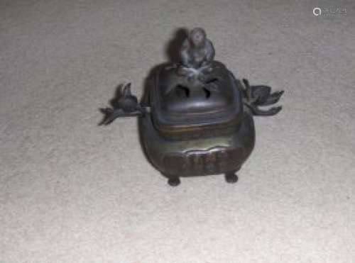 chinese qing incense burner.