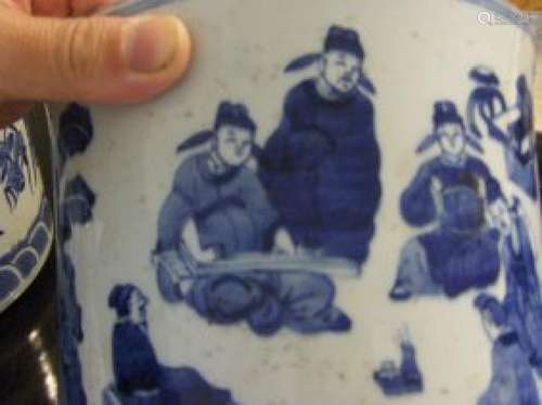 Chinese qing dyansty blue and white brush pot