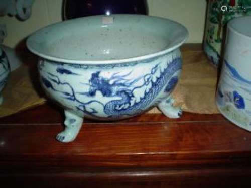 yuan or early ming blue and white incense burner.