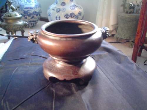 Chinese early Qing bronze incense burner