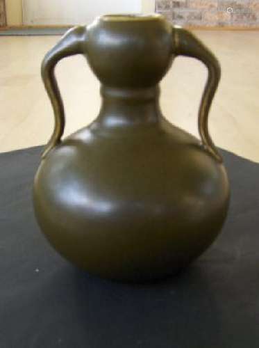 Chinese teadust qianlong vase, qianlong mark and period