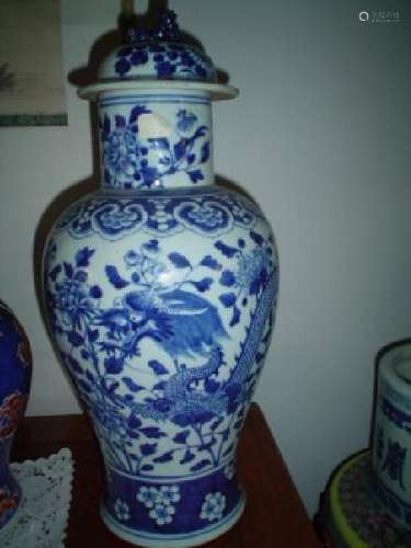 A chinese blue and white dragon motive, qing dynasty