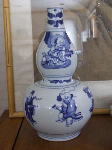 Chinese blue and white vase, qing or early