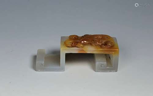 A Carved Agate Pen-Holder With Dragon