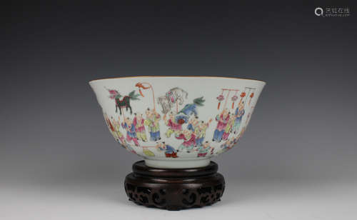 CHINESE FAMILLE ROSE PORCELAIN BOWL