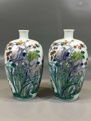 CHINESE DOUCAI PORCELAIN VASES, PAIR