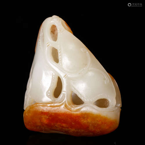 CHINESE WHITE JADE PENDANT