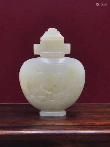 A BOTTLE DESIGN HETIAN JADE ORNAMENT